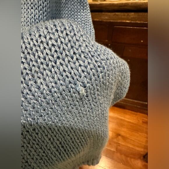 Theory V-Neck Sweater in Knit Linen - Picture 8 of 14